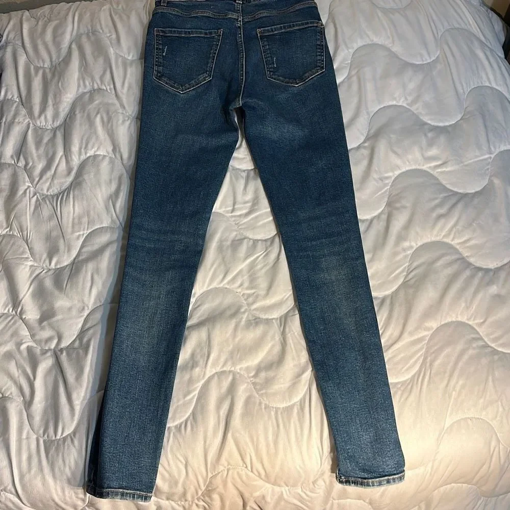 Zara Jeans Trafaluc Size 2. Inseam 26 inches Hi-Rise Skinny